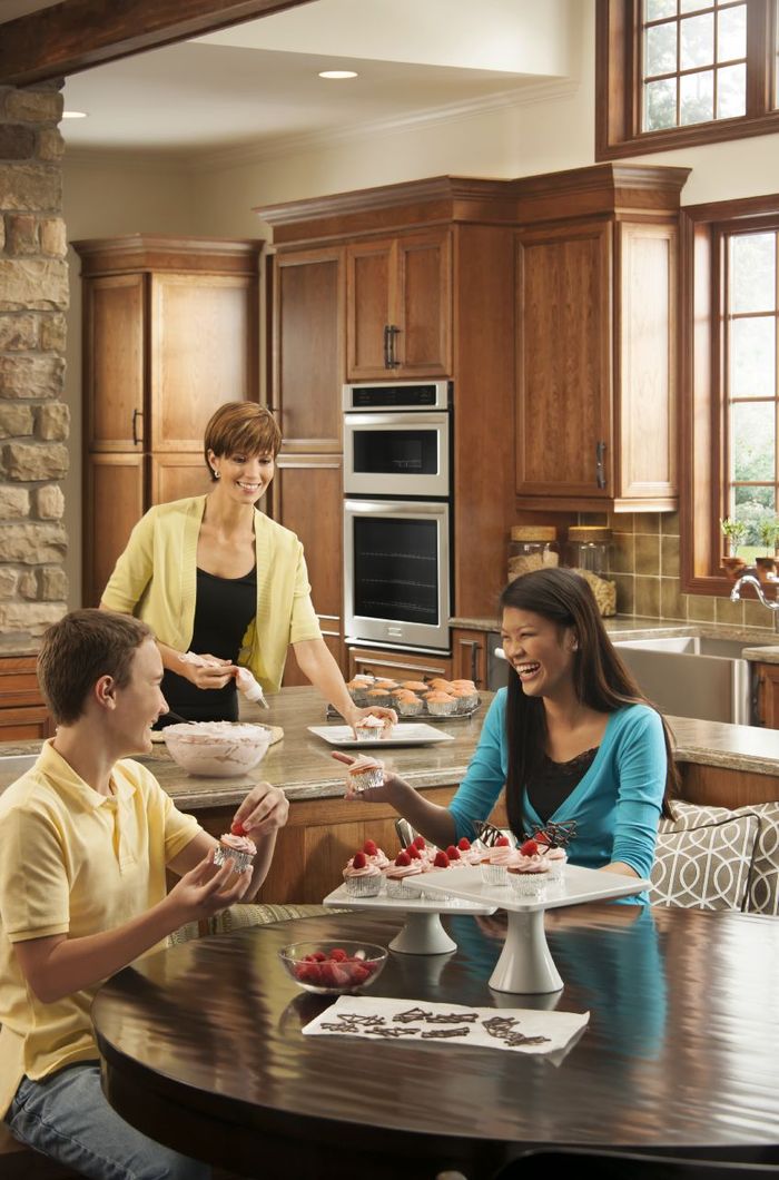 Gas Wall Oven Versus Electric Wall Oven- Which One Should You Buy?
